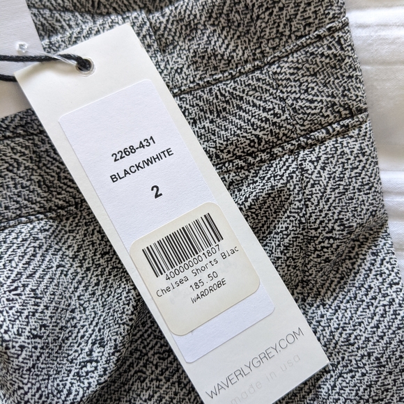 {Anthropologie} NWT Waverly Grey Chelsea Shorts - Picture 6 of 7